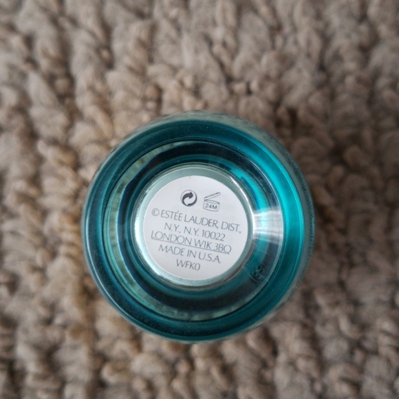 Estee Lauder Day Wear - Picture 3 of 3